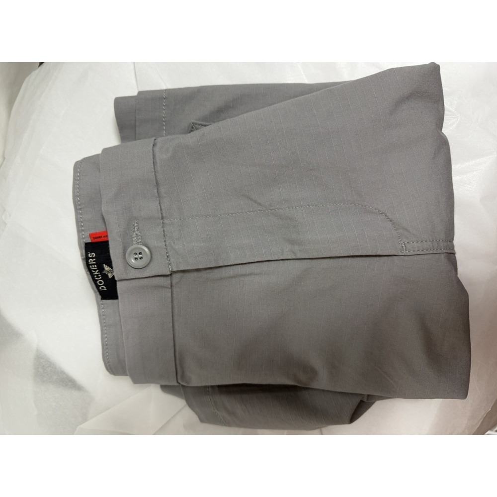 Dockers Tech Waterless Cargo Shorts Men's Sz 42 Grey - New NWOT Pockets